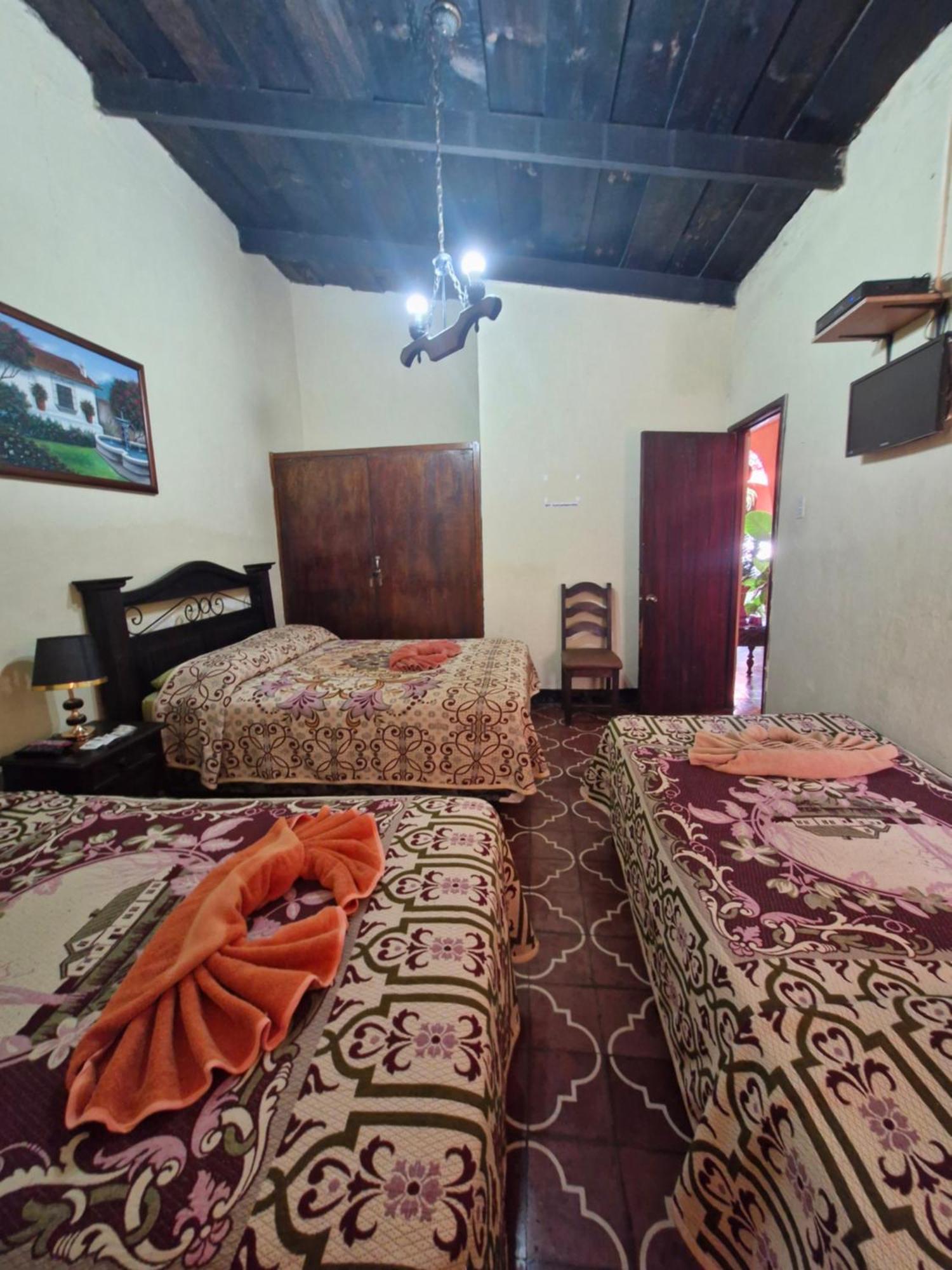 Hospedaje El Viajero Antigua Lli Exteriör bild